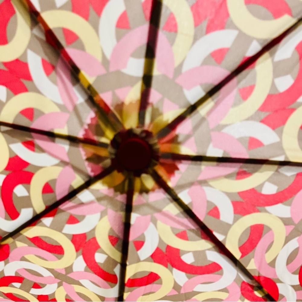 Coach Pink and Yellow Signature “C” Patterned Umbrella, NWOT - Picture 9 of 11